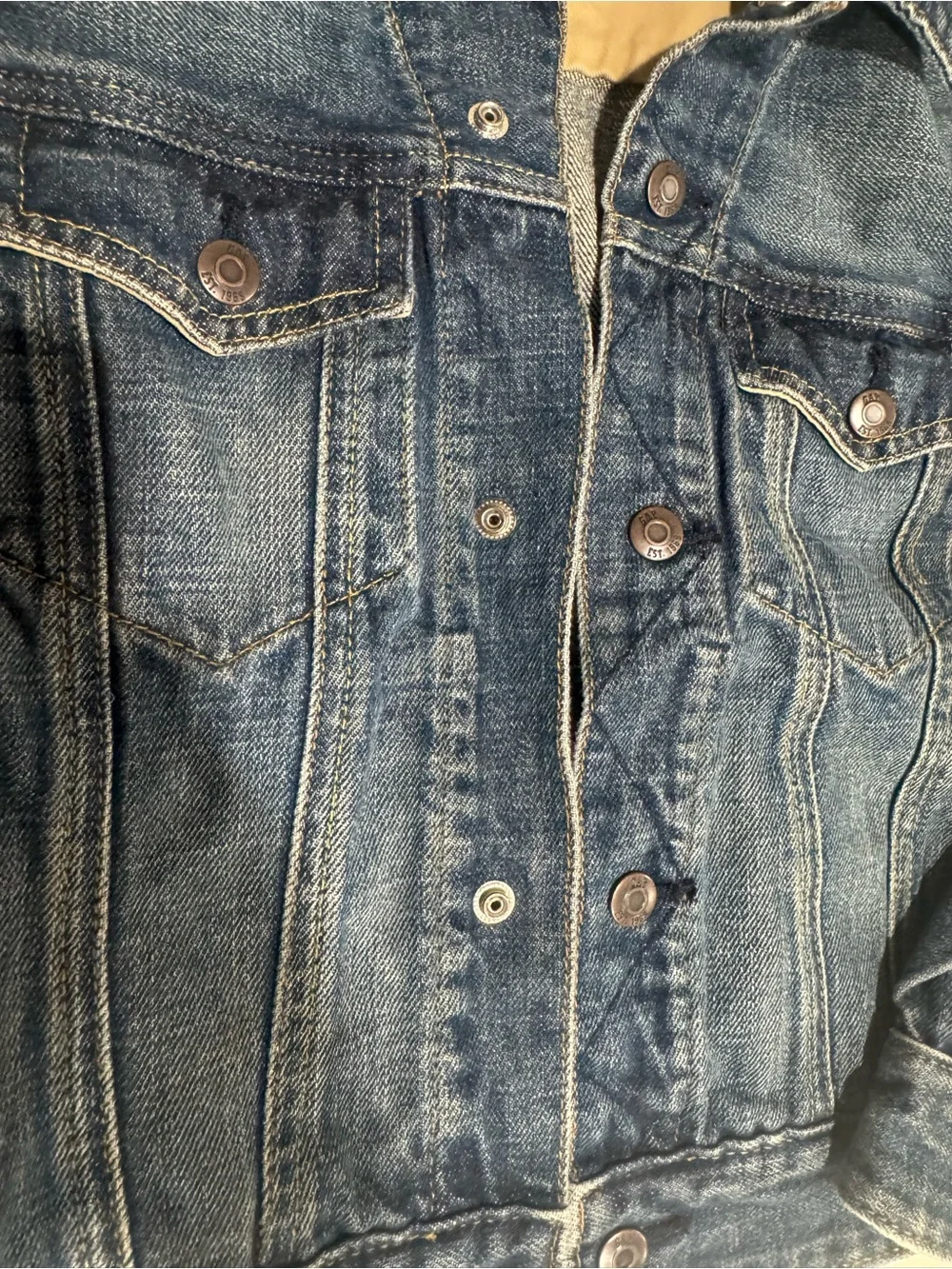 GAP Kids Denim Jean Jacket Size S 6-7 Classic Distressed Wash